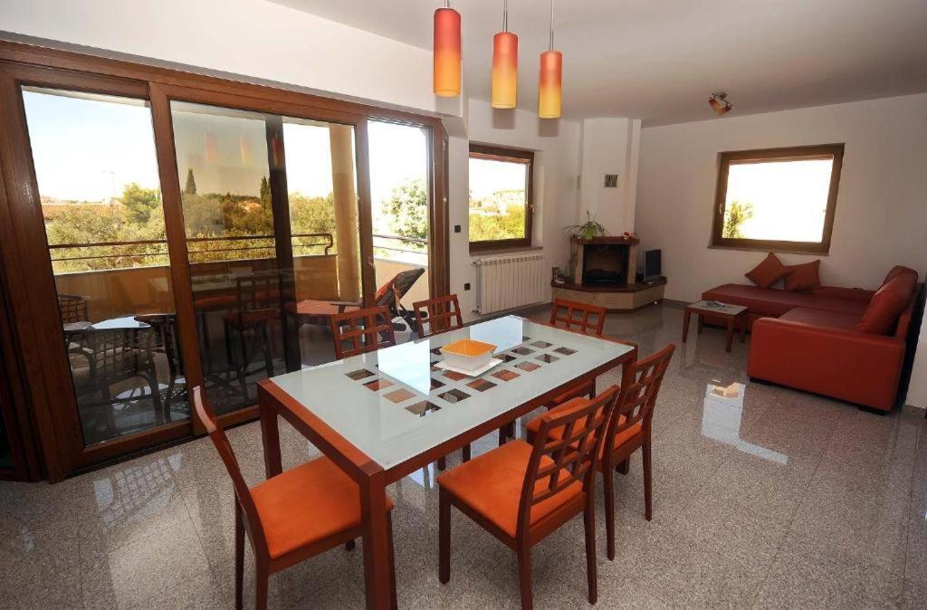 Apartments Ana Wellness L 罗维尼 外观 照片