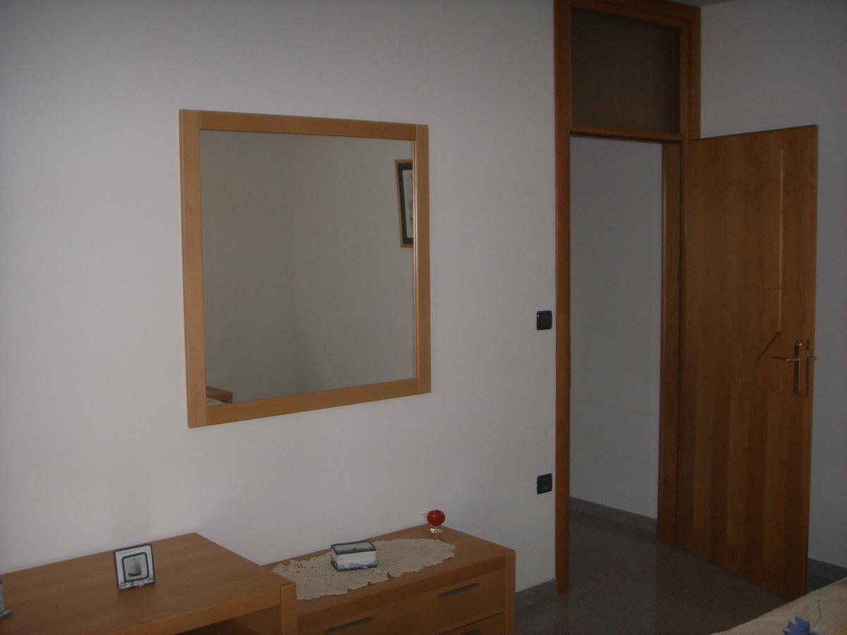Apartments Ana Wellness L 罗维尼 外观 照片