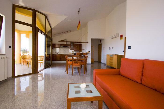Apartments Ana Wellness L 罗维尼 外观 照片